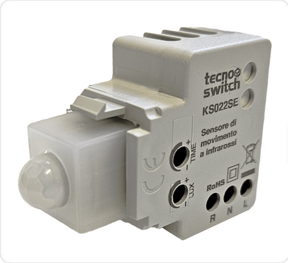 Sensore di movimento a infrarossi Tecnoswitch KS022SE per illuminazione automatica in locali commerciali.